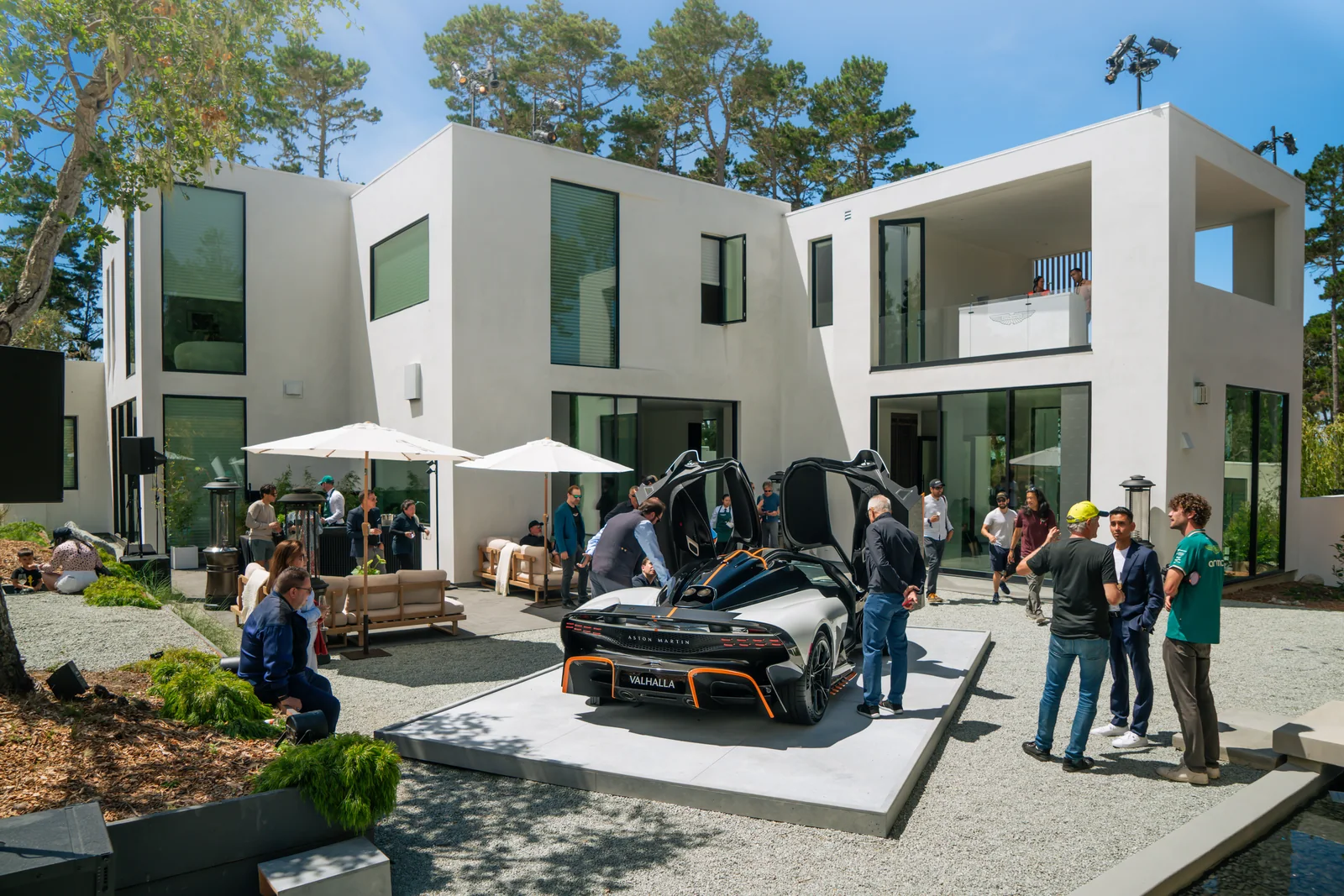 Valhalla on Display, Aston Martin Vanquish Volante