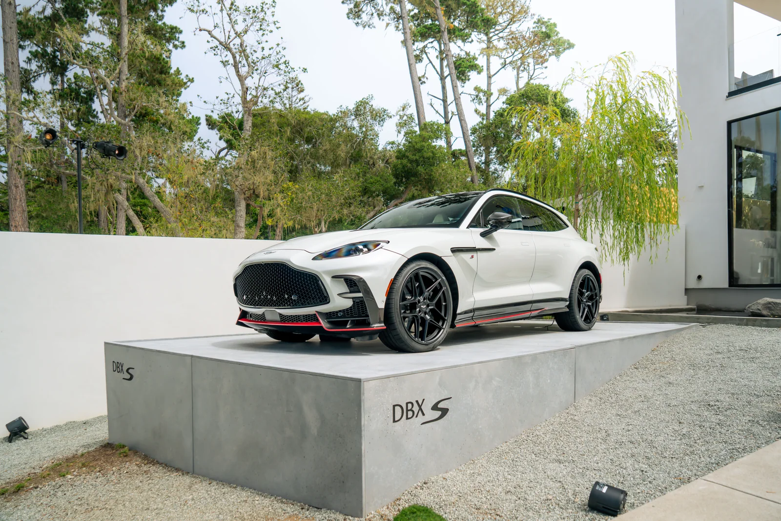 DBX S, Aston Martin Vanquish Volante