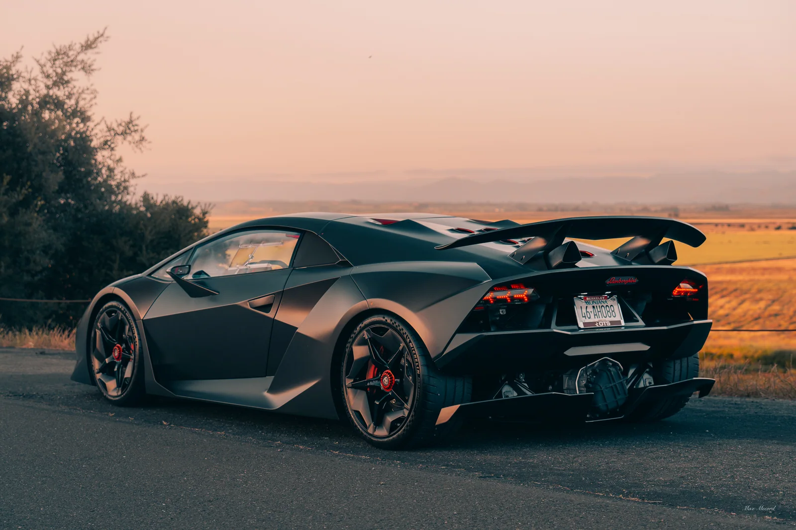 Dusk Departure, Lamborghini Sesto Elemento