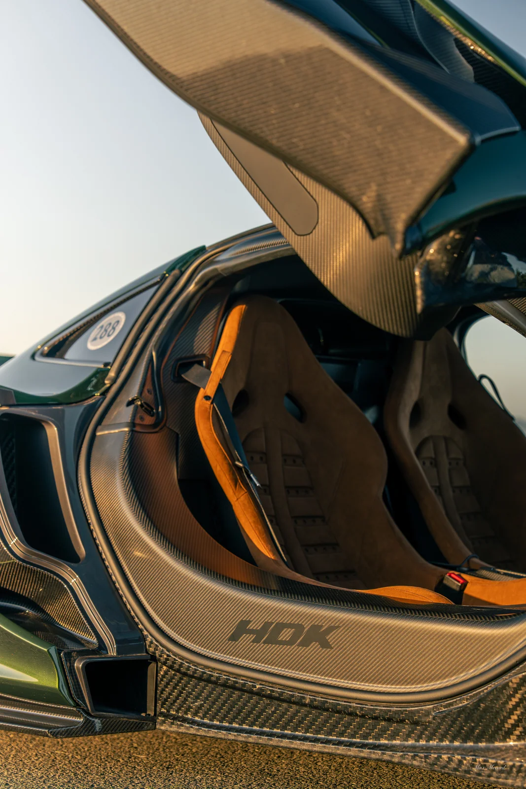 Into the Cockpit, McLaren P1 HDK