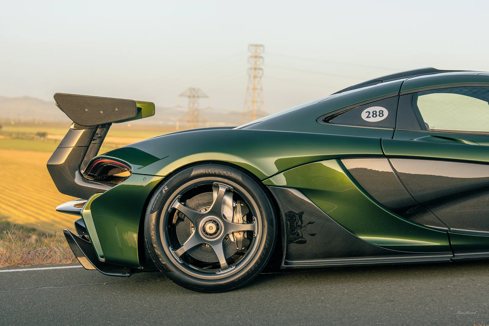 Side Glance, McLaren P1 HDK