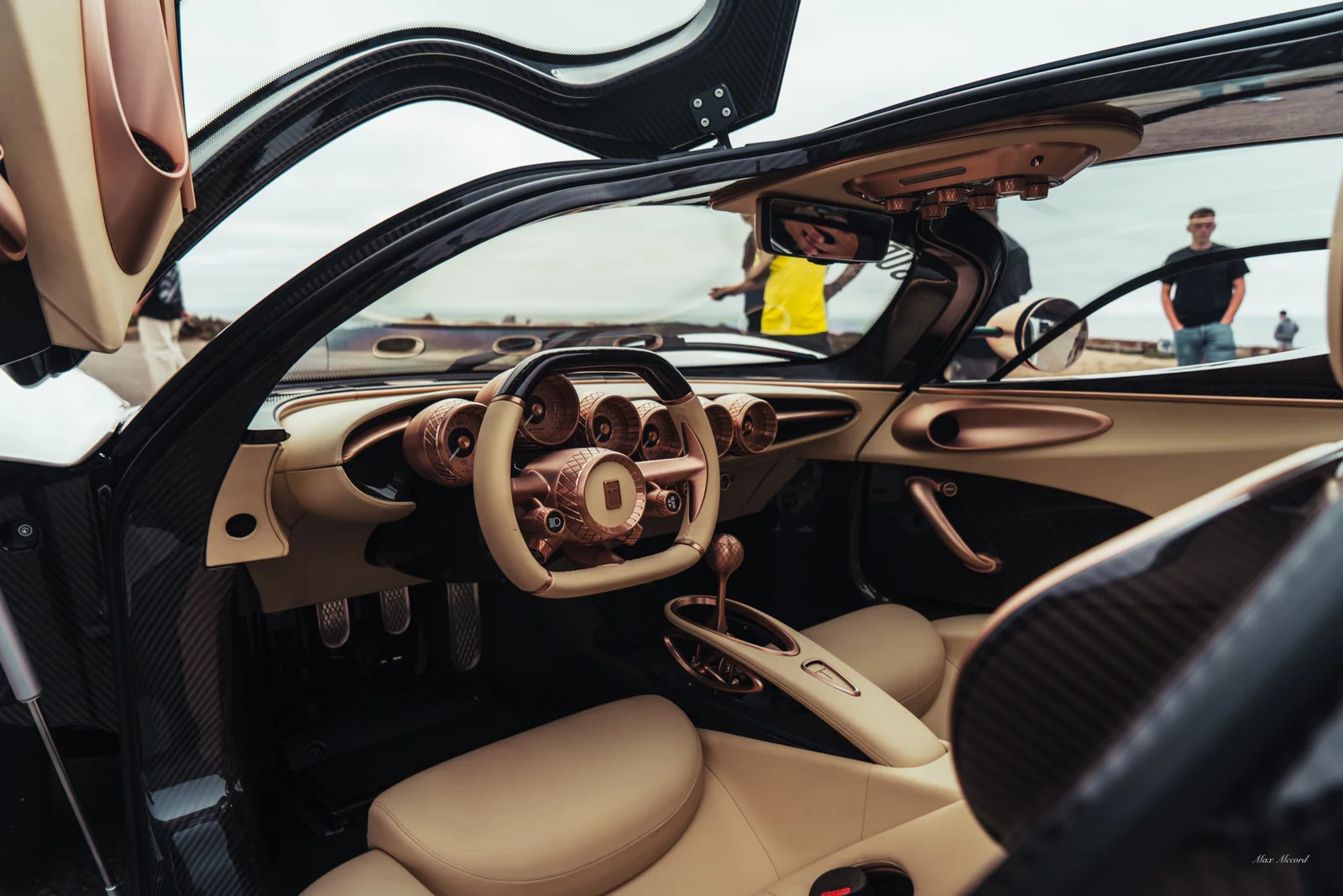 Doors to the Cabin, De Tomaso P72