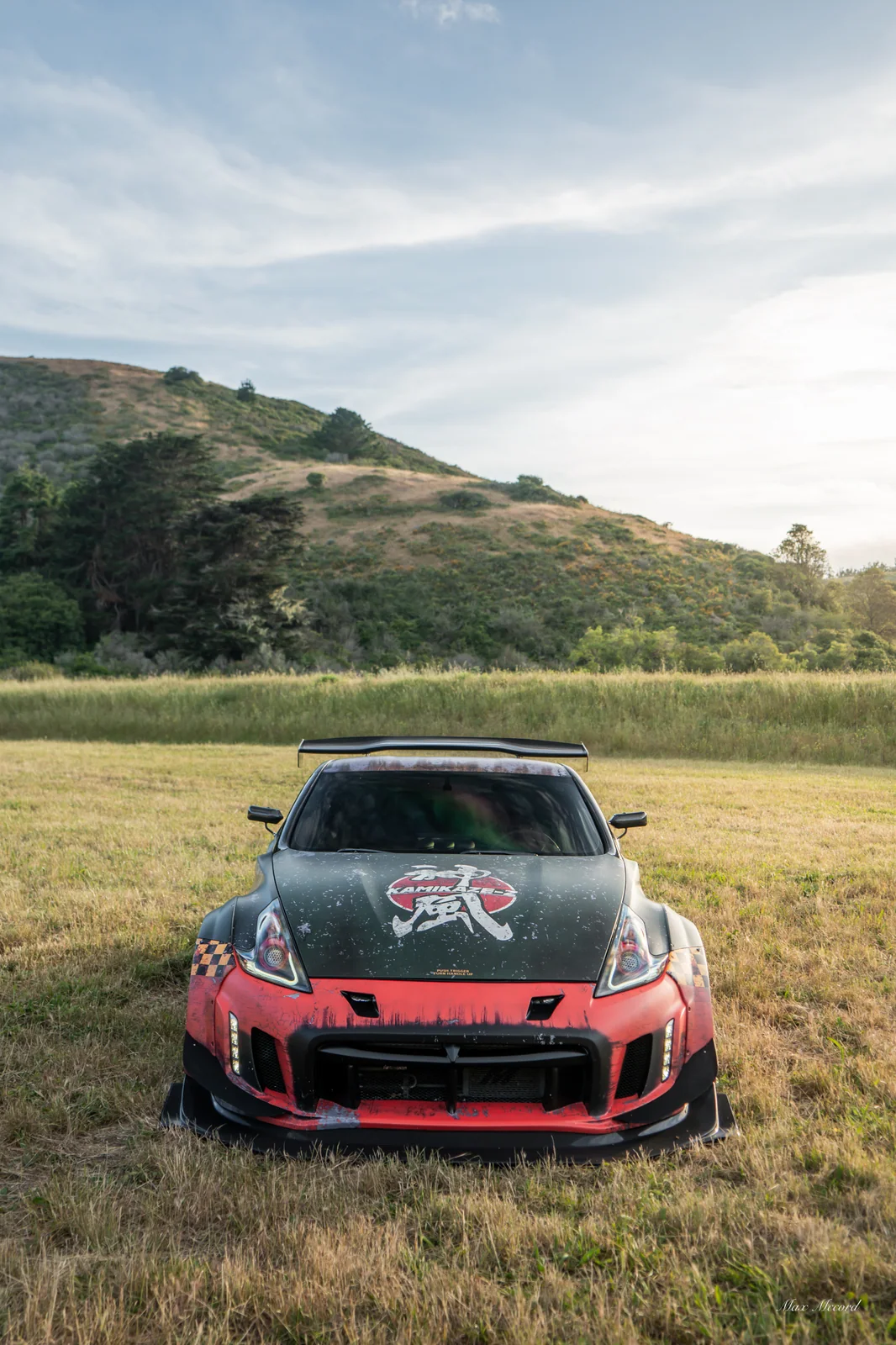 Hillside Stare, Fighter Nissan 370Z