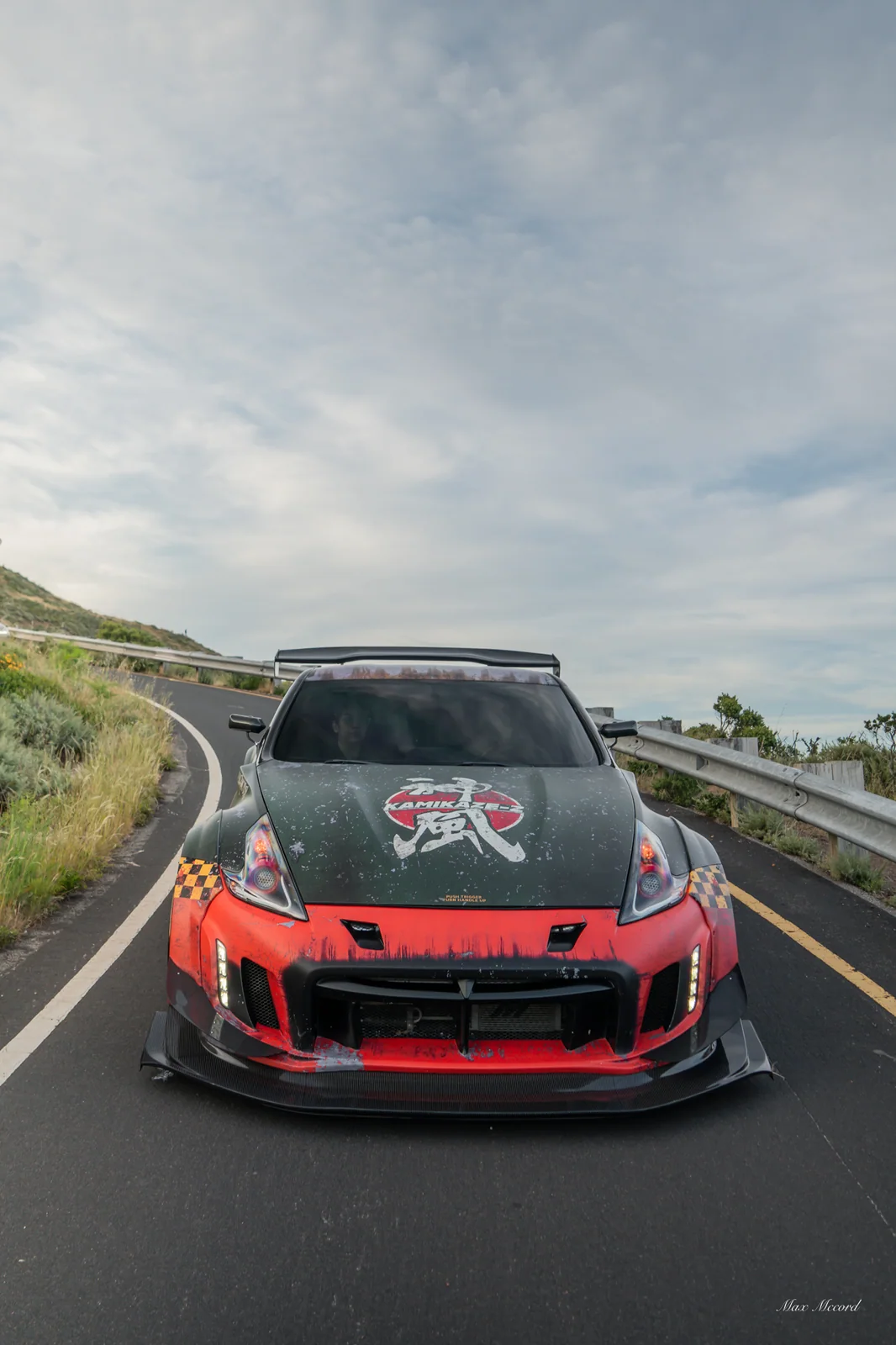 Battery Road, Fighter Nissan 370Z