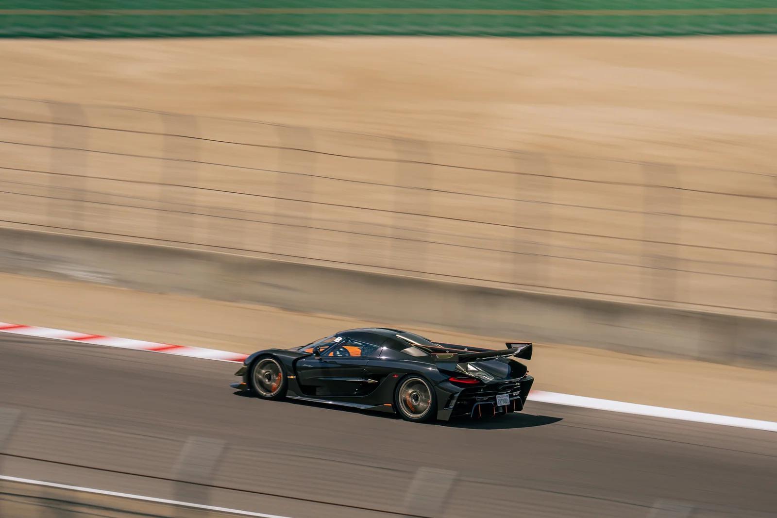 Pit Straight, Koenigsegg Sadair’s Spear and Jesko