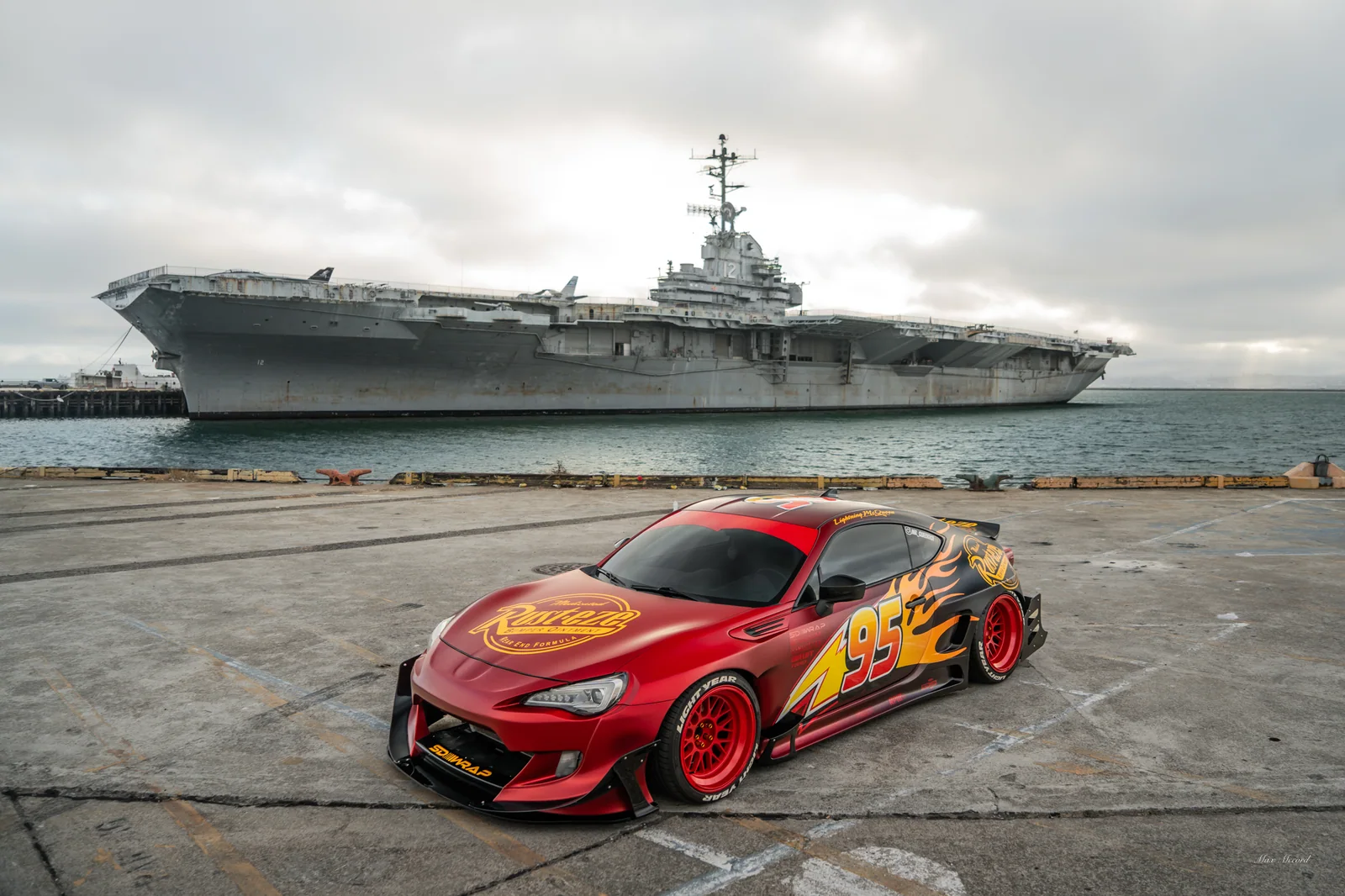 Carrier Backdrop, Lightning McQueen BRZ
