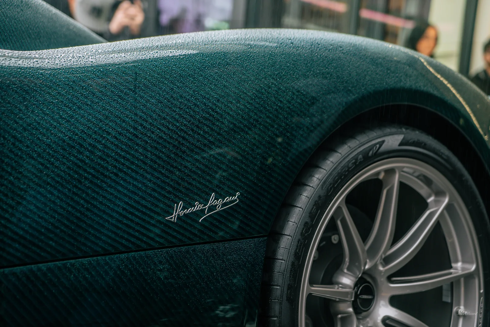 Hand-Signed Carbon, Pagani Utopia unveiling
