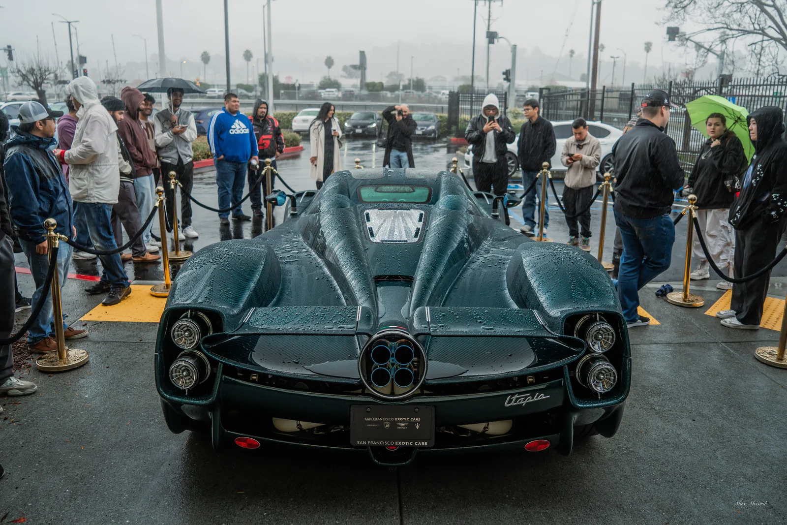 The Line Forms, Pagani Utopia unveiling