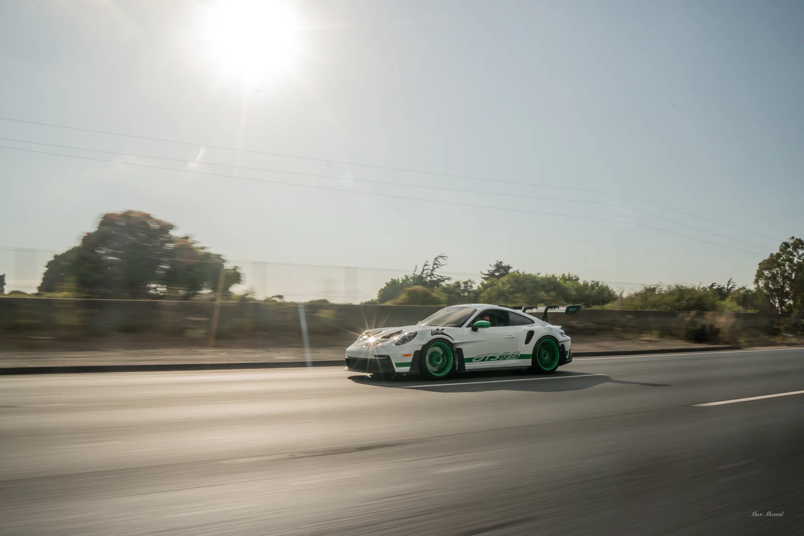Sun-Bleached Pass, Porsche 911 GT3 RS pair