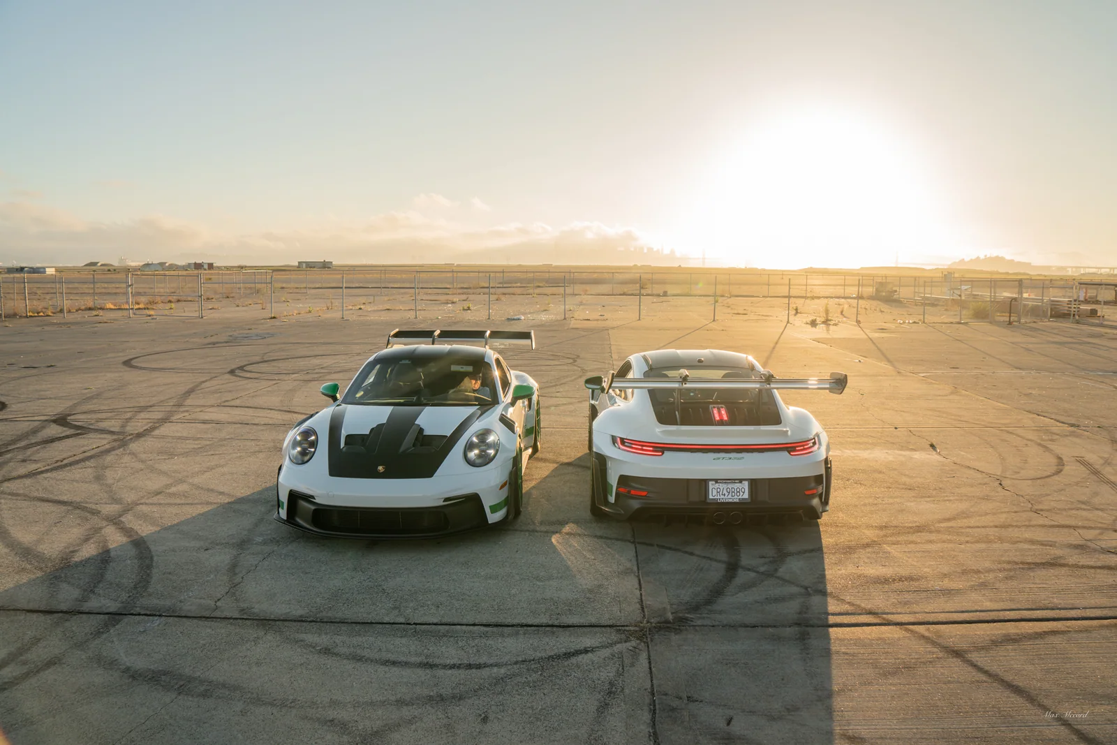 Long Dusk Shadows, Porsche 911 GT3 RS pair