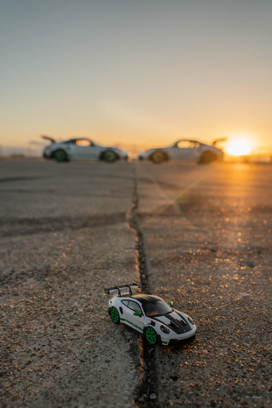 Model in the Sunset, Porsche 911 GT3 RS pair