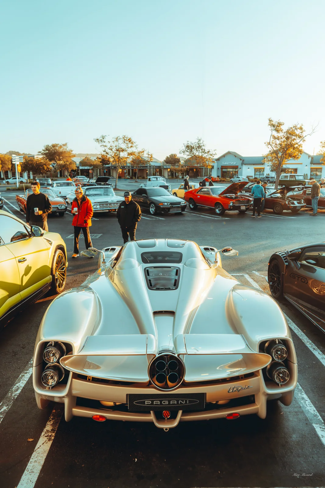 Morning Gathering, Pagani Utopia