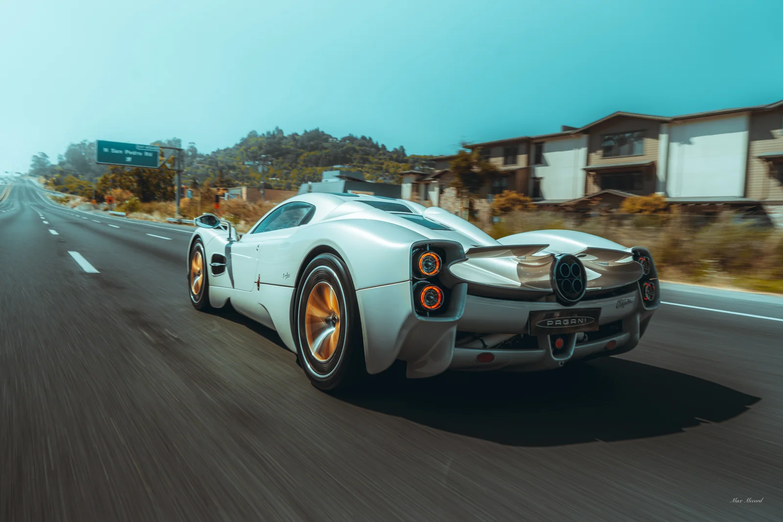 Golden Wheels, Pagani Utopia