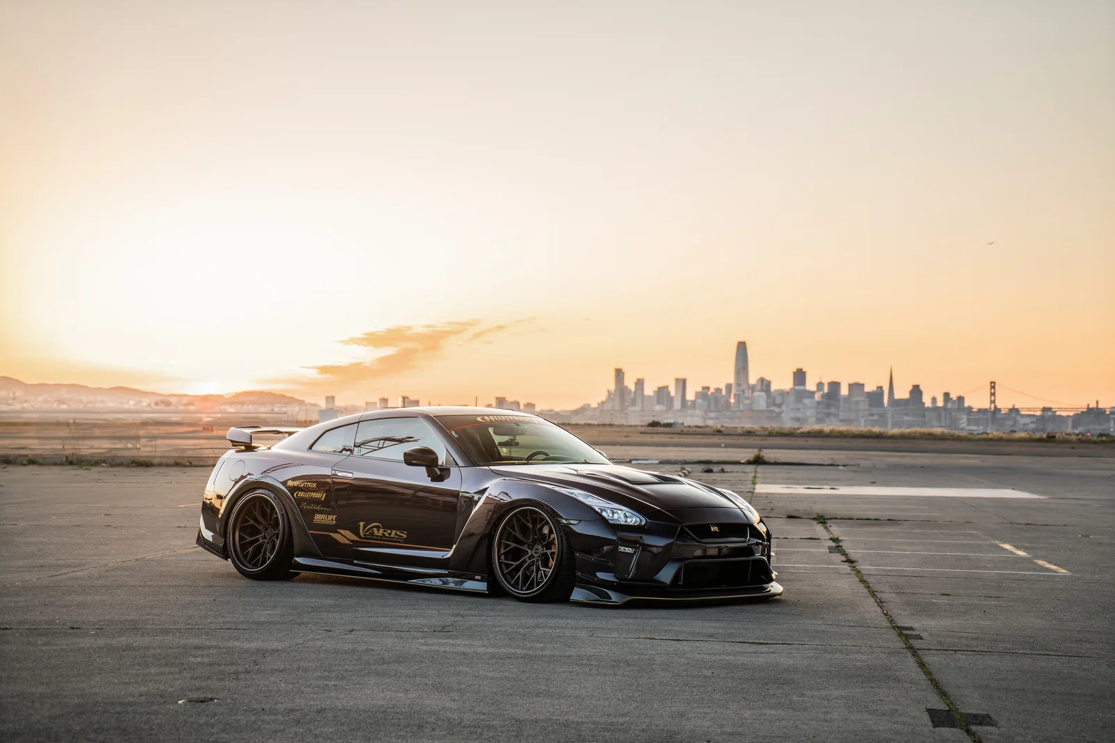 Skyline at Dusk, Varis Nissan GT-R