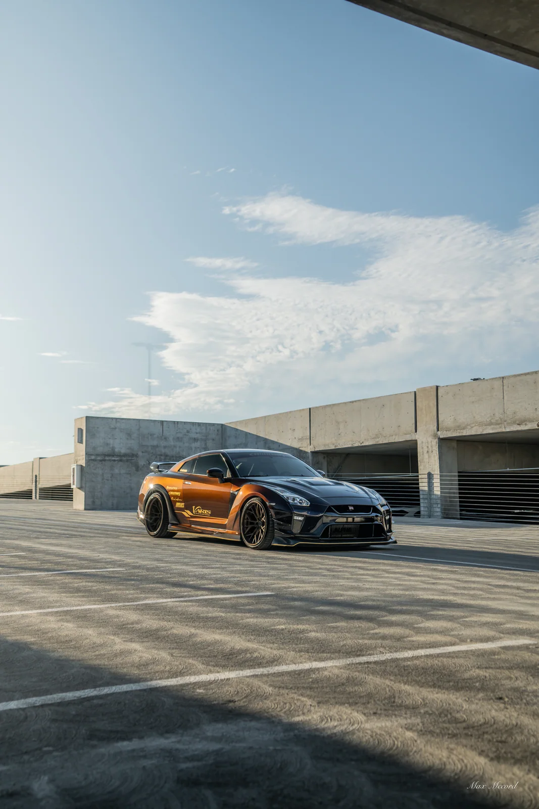 Through the Gap, Varis Nissan GT-R