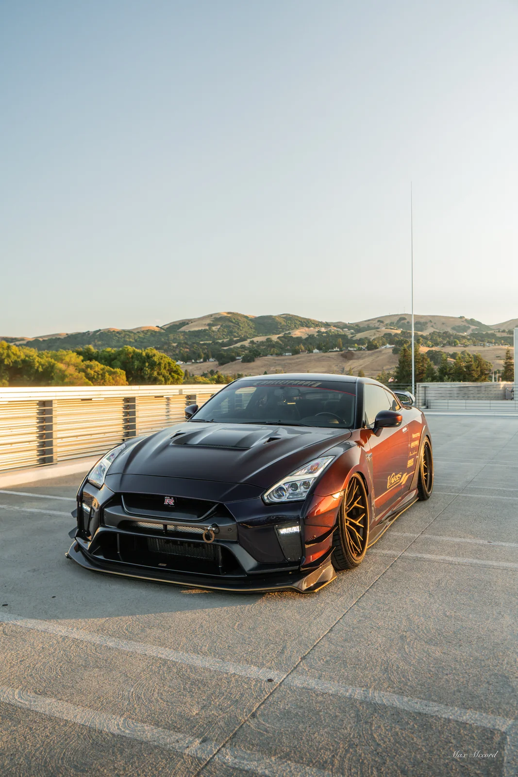 Rooftop Vertical, Varis Nissan GT-R